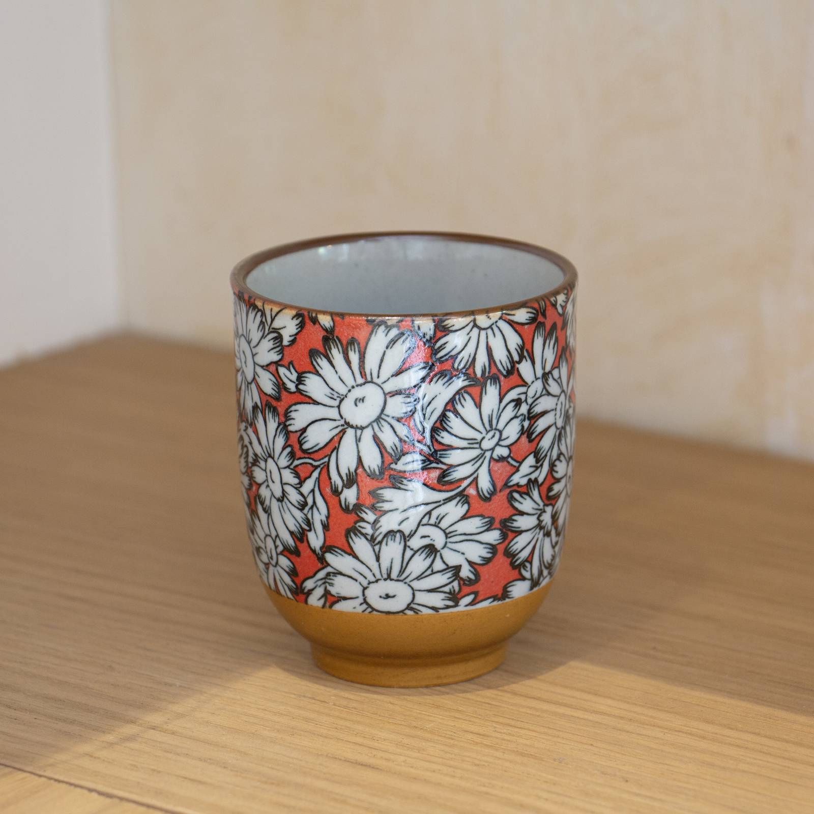 Tasse à thé en grès - Marguerites Rouges 15cl